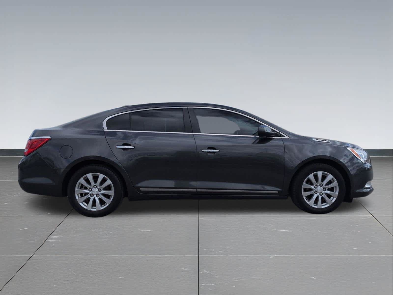 Used 2016 Buick LaCrosse FWD image 7