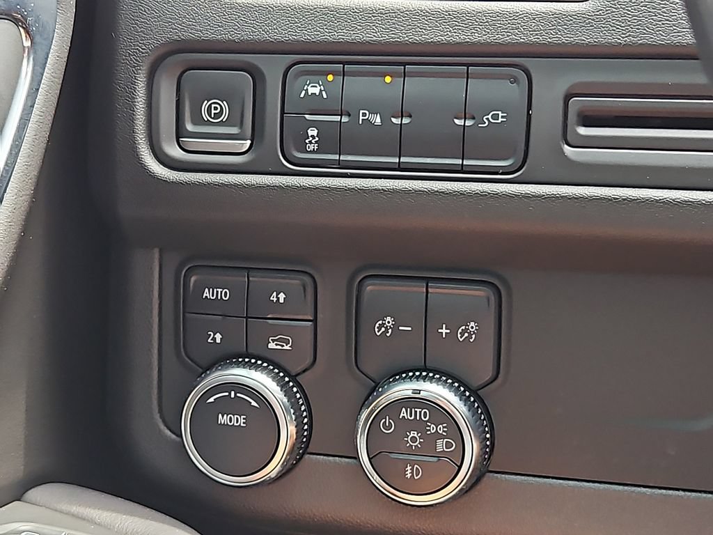 Used 2021 GMC Yukon SLT w/ SLT Premium Package AWD/4WD image 25