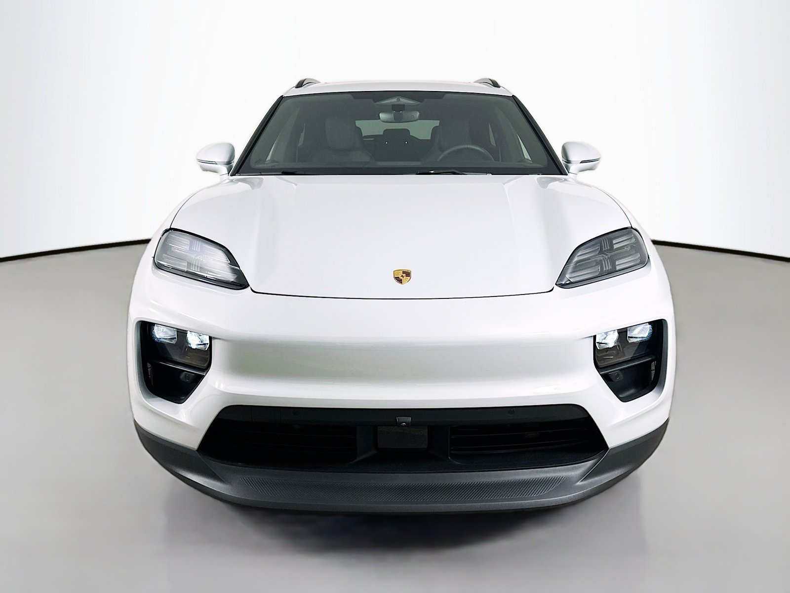 New 2026 Porsche Macan 4 Electric AWD/4WD image 2