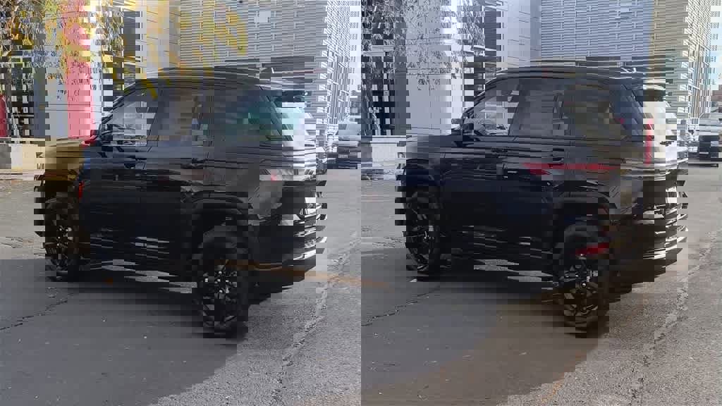 New 2025 Jeep Grand Cherokee Limited w/ Luxury Tech Group II image 6