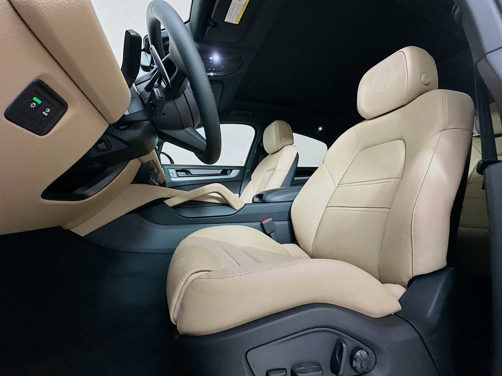 New 2026 Porsche Cayenne Coupe image 5