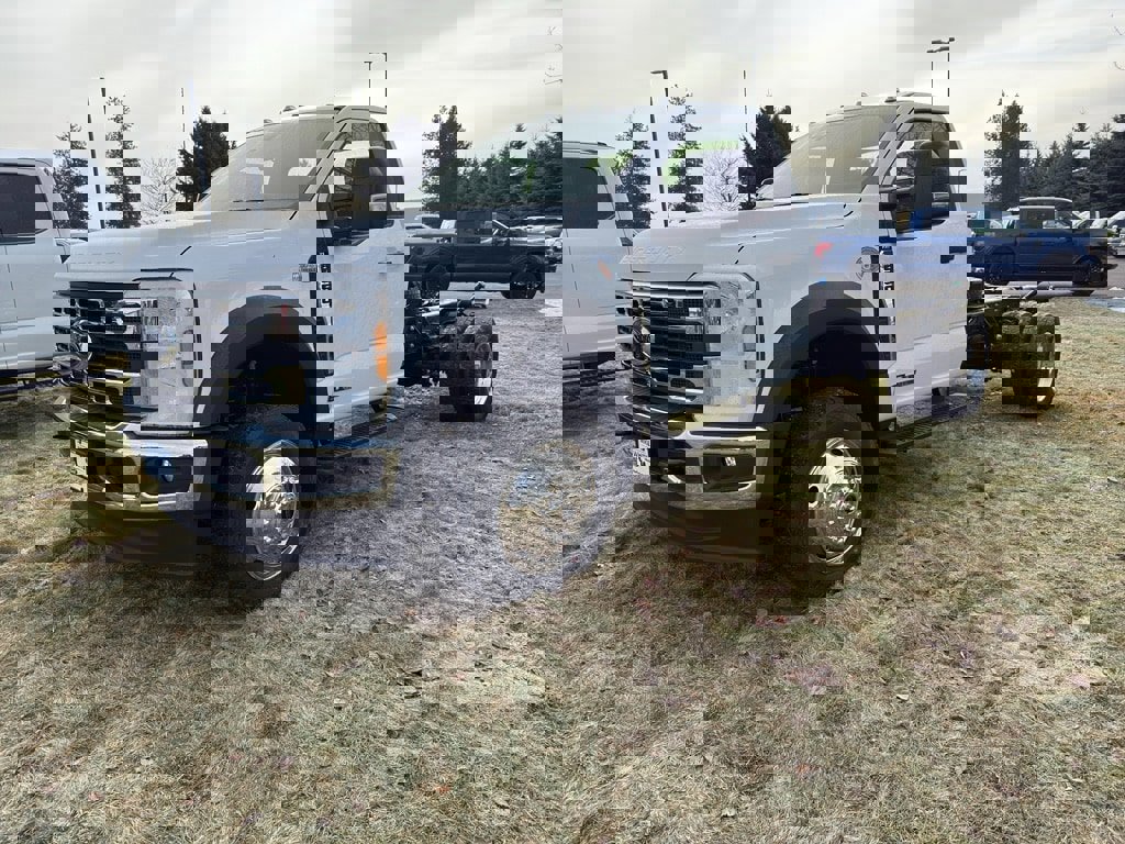 New 2026 Ford F550 4x4 Regular Cab Super Duty image 1