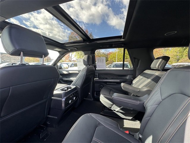 Certified 2024 Ford Expedition Max Platinum image 18