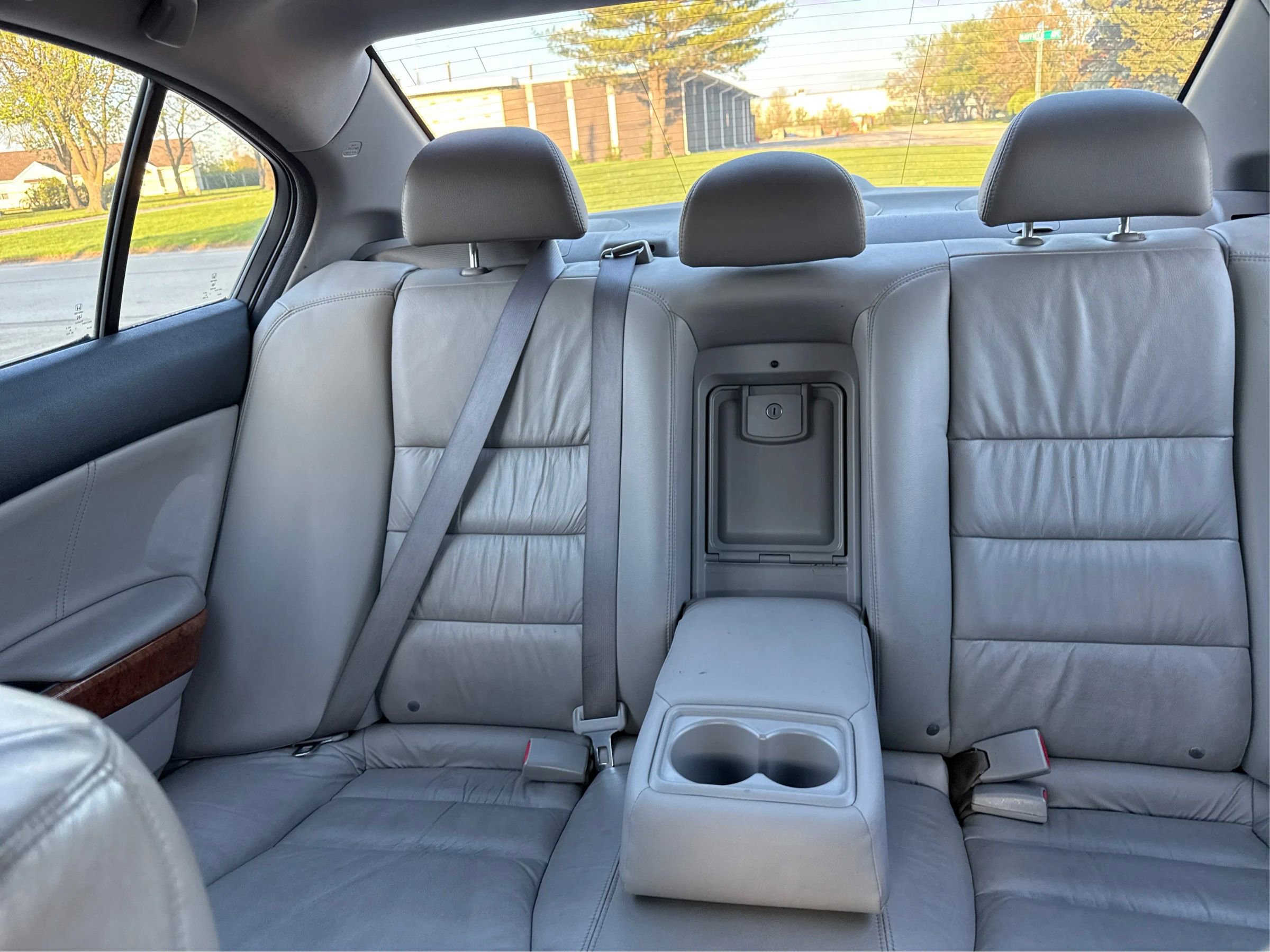 Used 2011 Honda Accord EX-L image 25