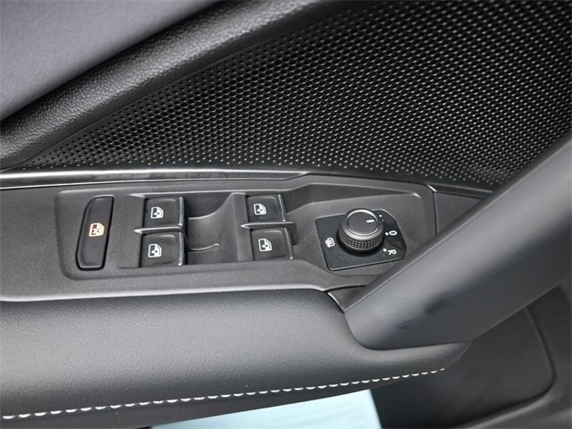 New 2026 Volkswagen Tiguan SE image 13