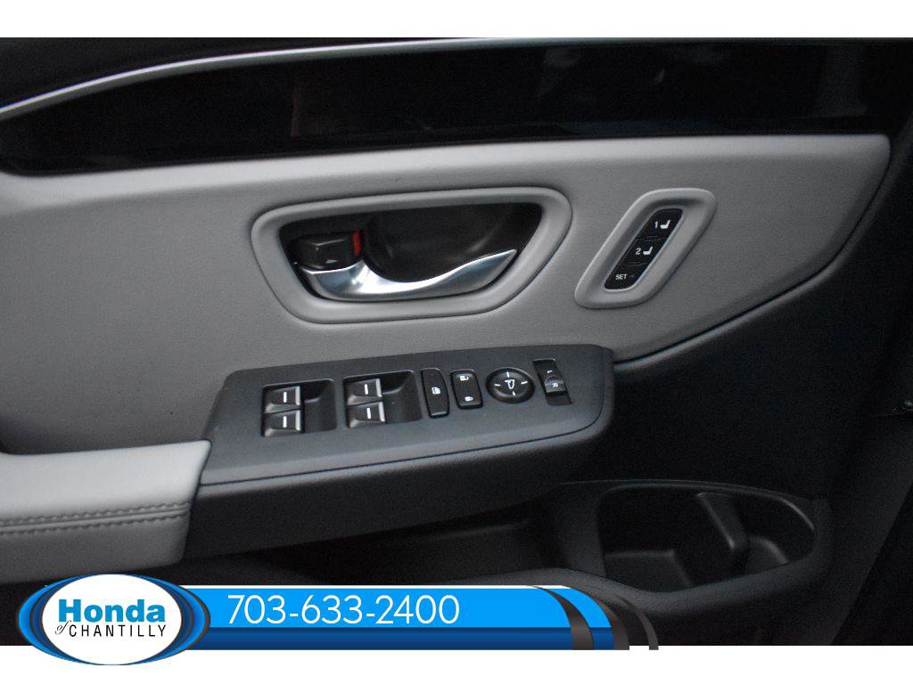 New 2025 Honda Pilot Touring image 33