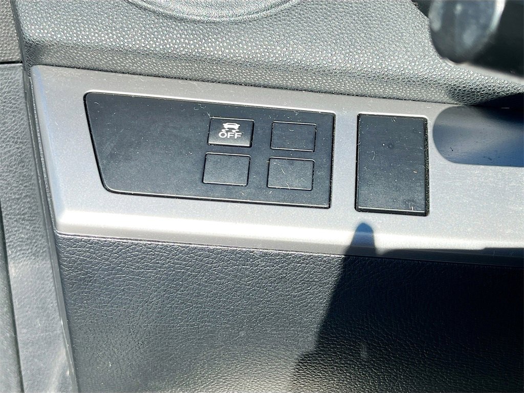 Used 2013 MAZDA MAZDA3 i Touring image 9