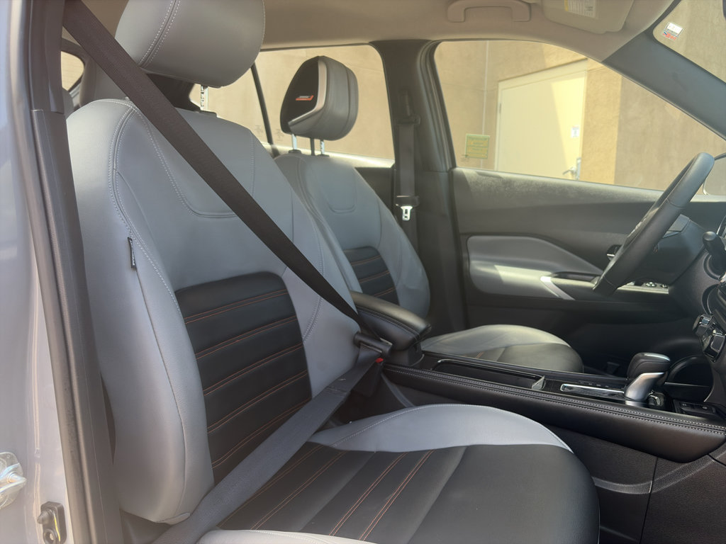 Used 2023 Nissan Kicks SR w/ SR Premium Package FWD image 27