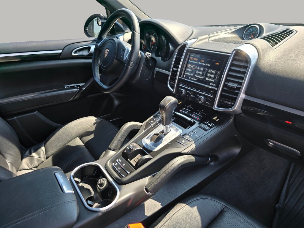 Used 2012 Porsche Cayenne AWD/4WD image 29