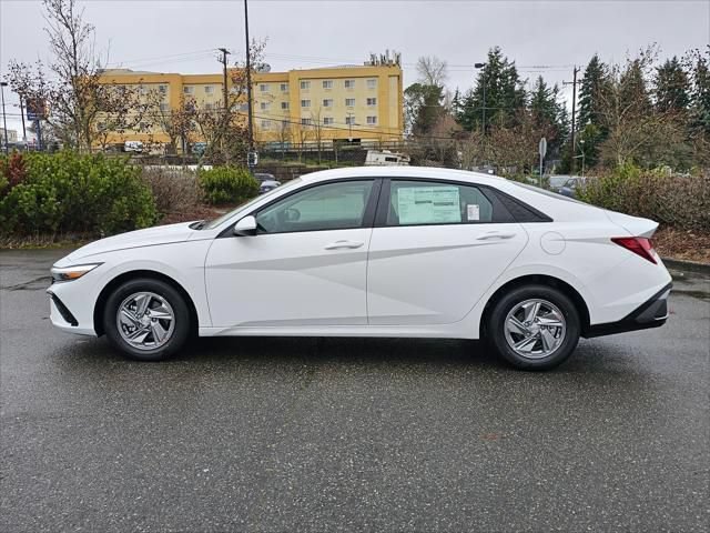 New 2026 Hyundai Elantra SE FWD image 4