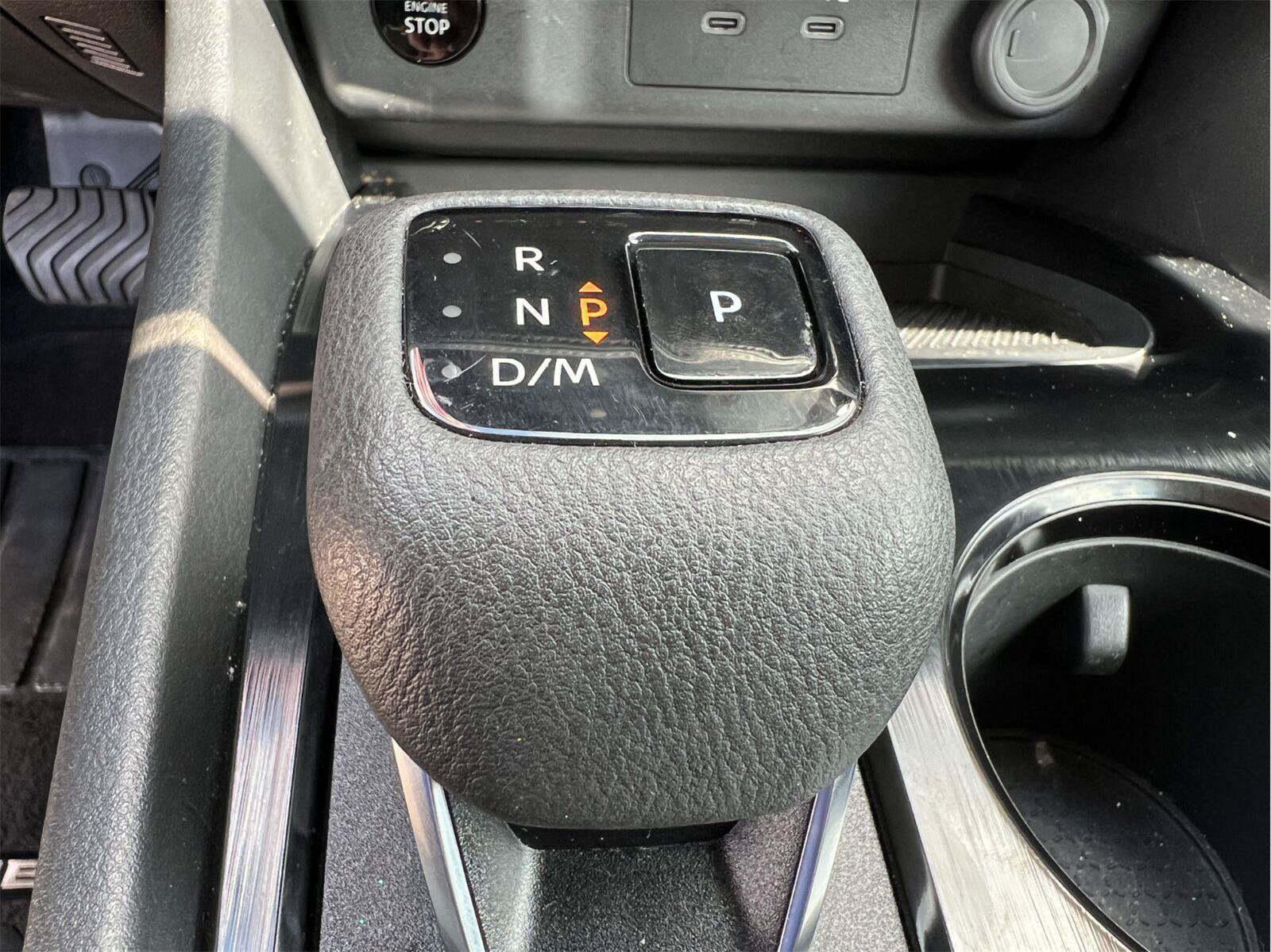 Used 2025 Nissan Rogue S FWD image 25