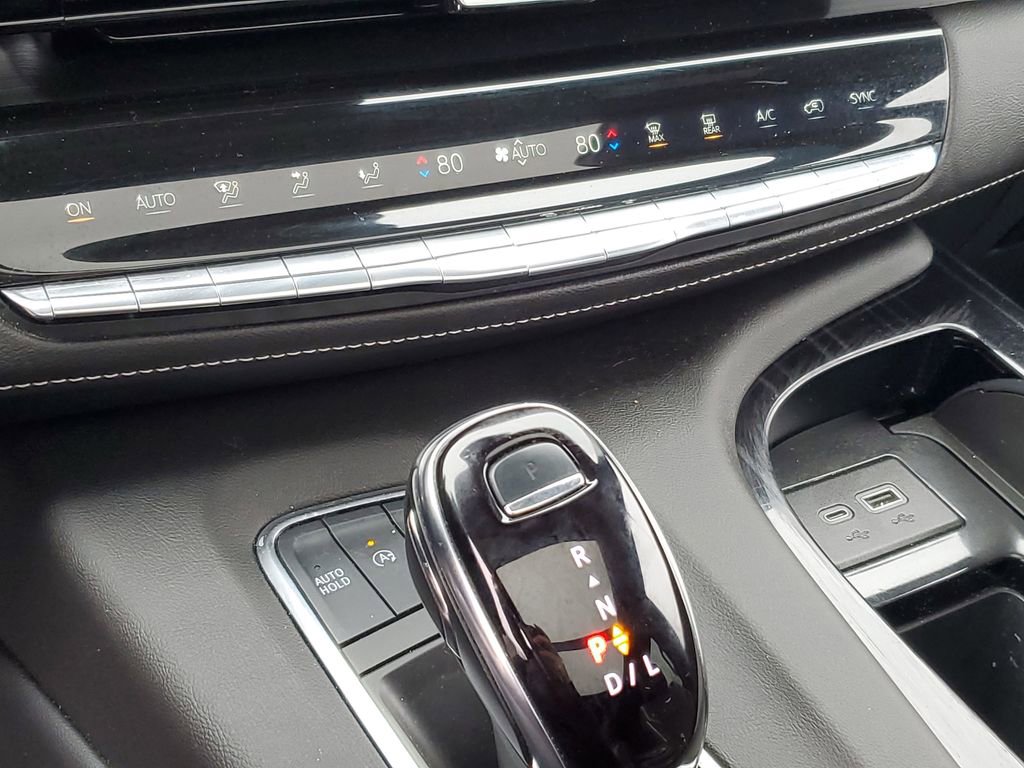 Used 2023 Cadillac Escalade Sport w/ LPO, ONYX Package image 16