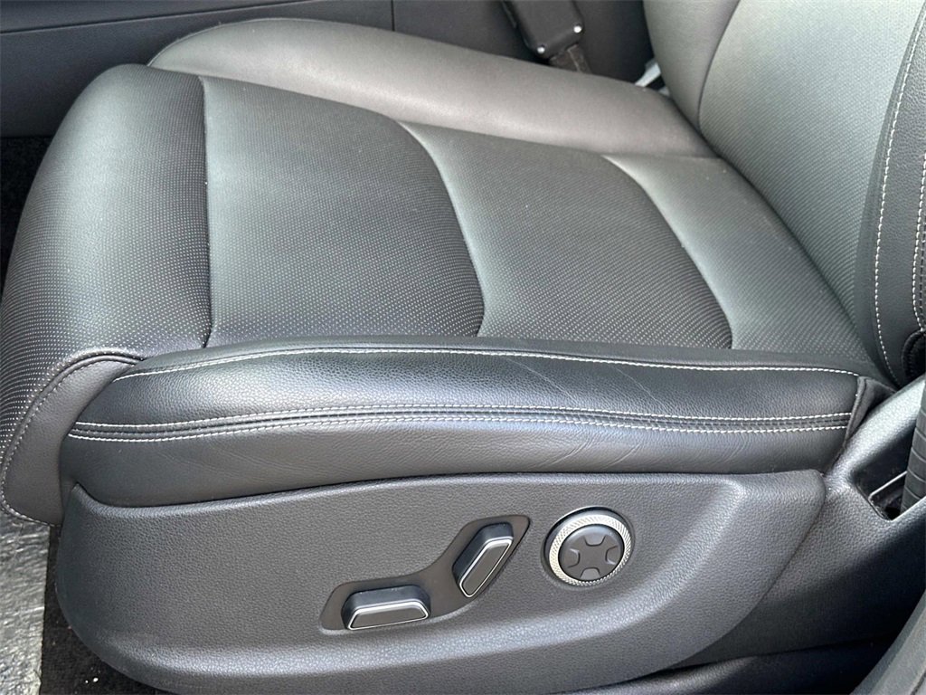 Used 2025 Genesis GV70 2.5T image 15