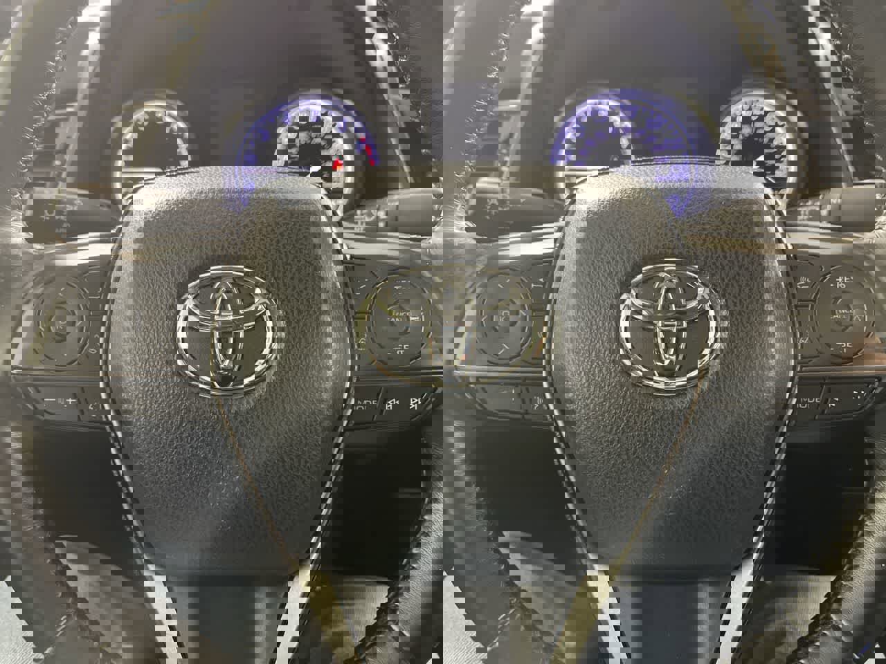 Used 2021 Toyota Camry SE image 16