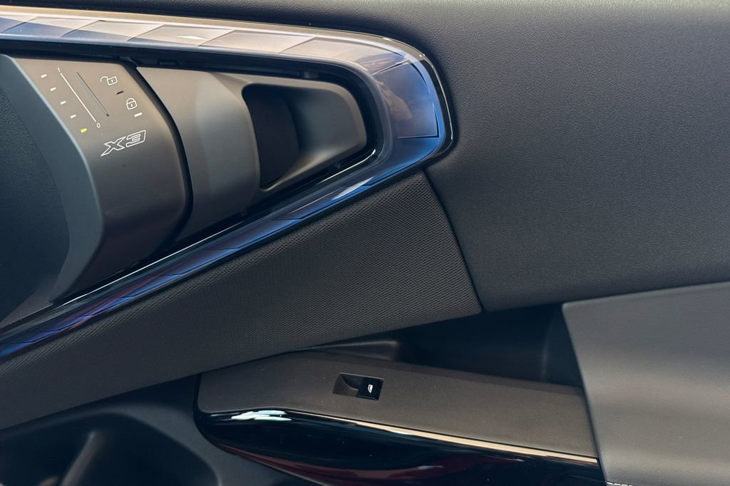 New 2025 BMW X3 M50 w/ Premium Package image 19