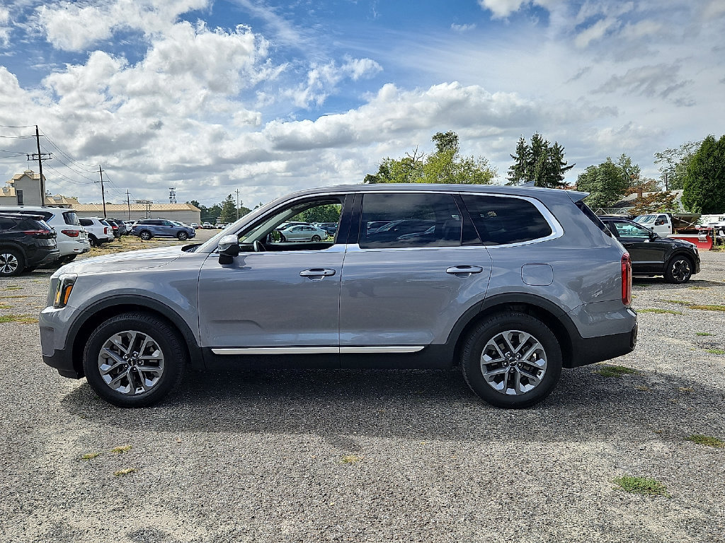 Certified 2024 Kia Telluride LX AWD/4WD image 4