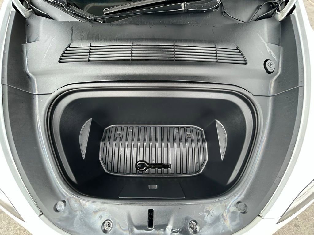 Used 2021 Tesla Model Y Long Range image 29