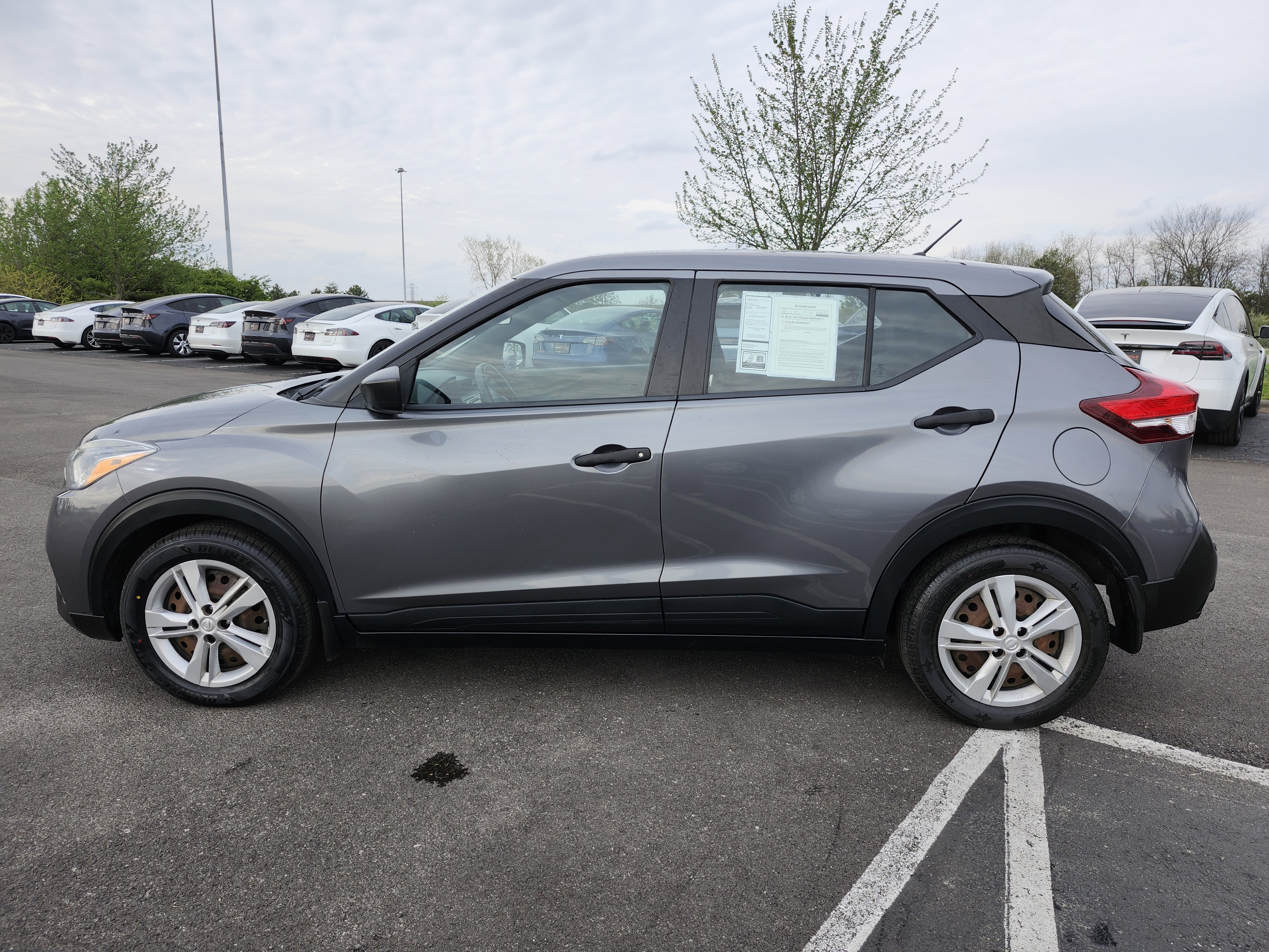 Used 2020 Nissan Kicks S FWD image 12