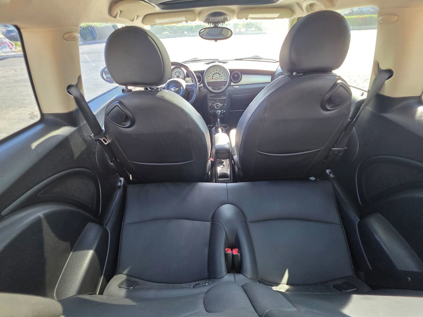 Used 2012 MINI Cooper Hardtop image 9
