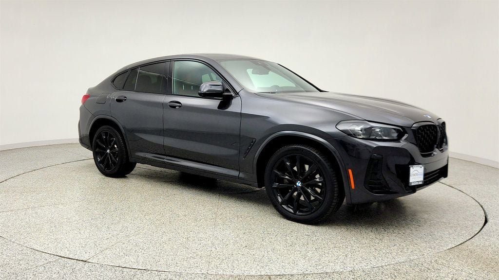 Used 2024 BMW X4 xDrive30i w/ Premium Package AWD/4WD image 3