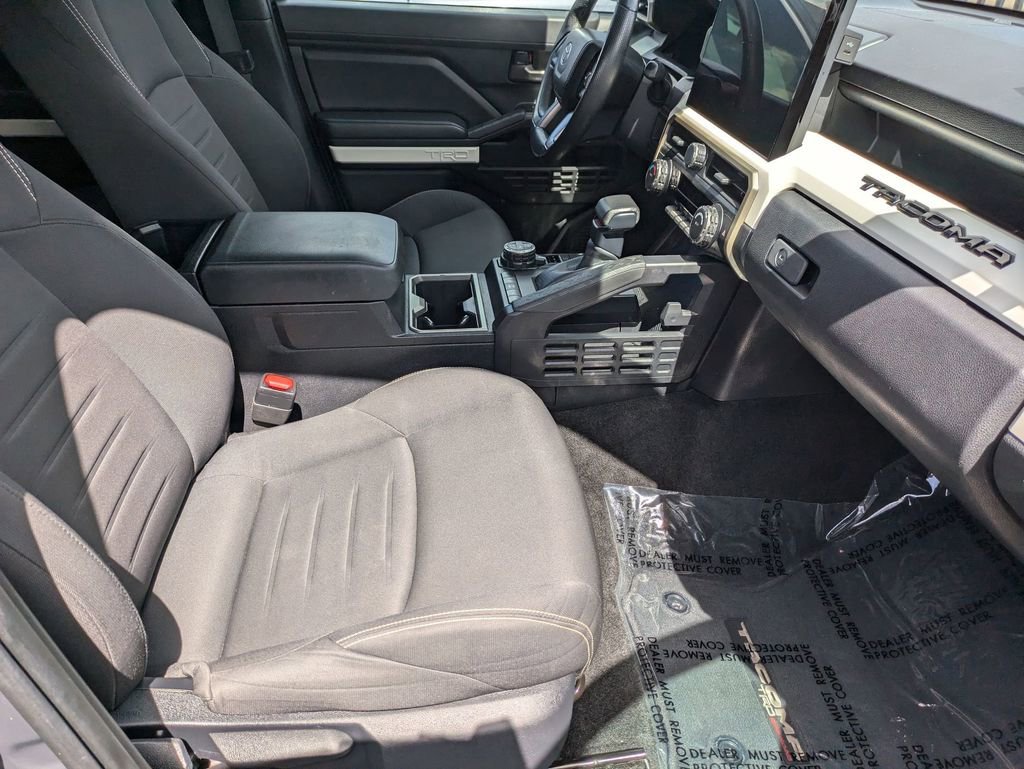 Used 2024 Toyota Tacoma TRD Off-Road image 30