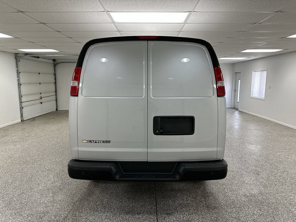 New 2026 Chevrolet Express 3500 Extended w/ Driver Convenience Package RWD image 7