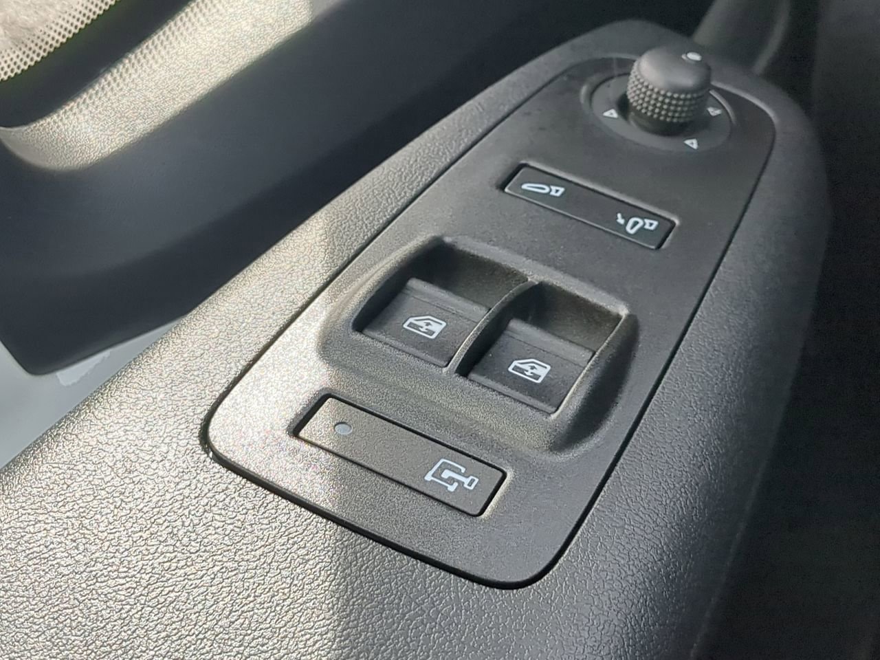 New 2026 RAM ProMaster 1500 w/ Storage Group FWD image 19