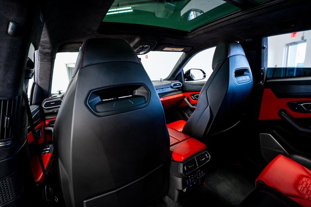 Used 2021 Lamborghini Urus image 65