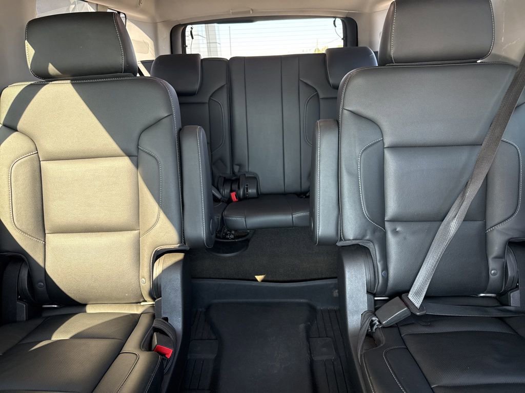 Used 2018 Chevrolet Suburban Premier image 32