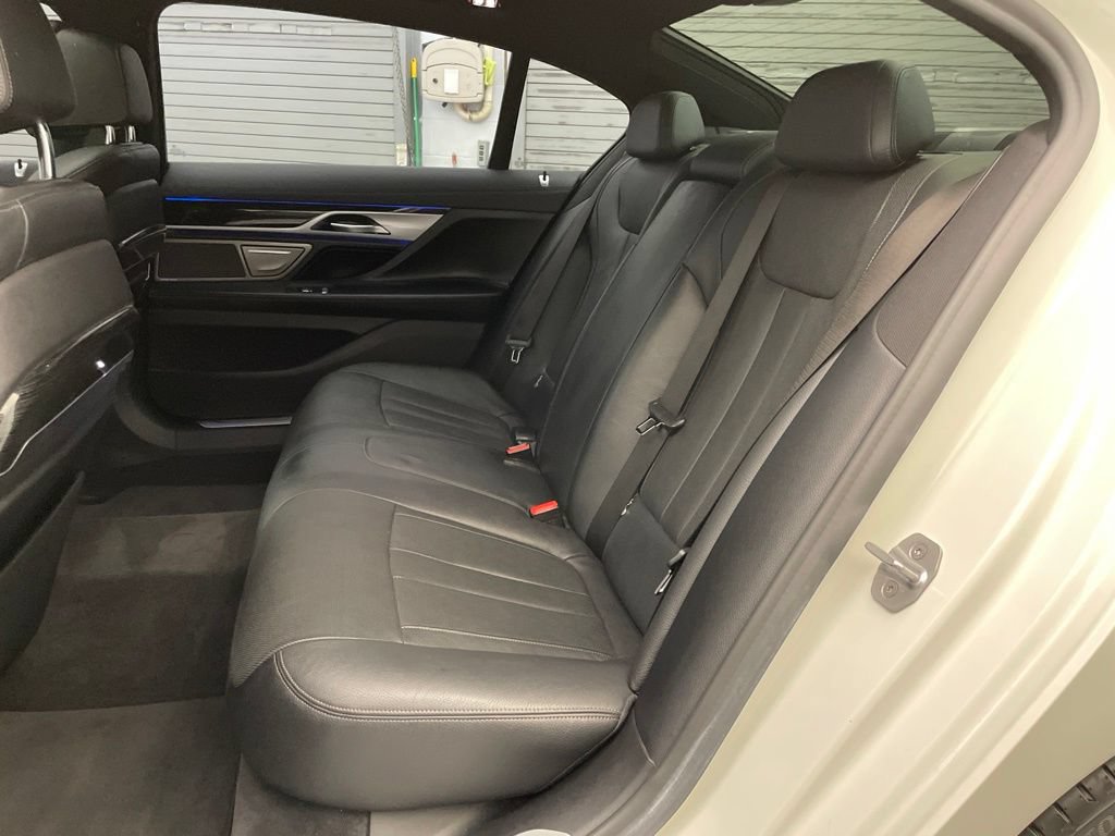 Used 2021 BMW 740i w/ M Sport Package RWD image 23