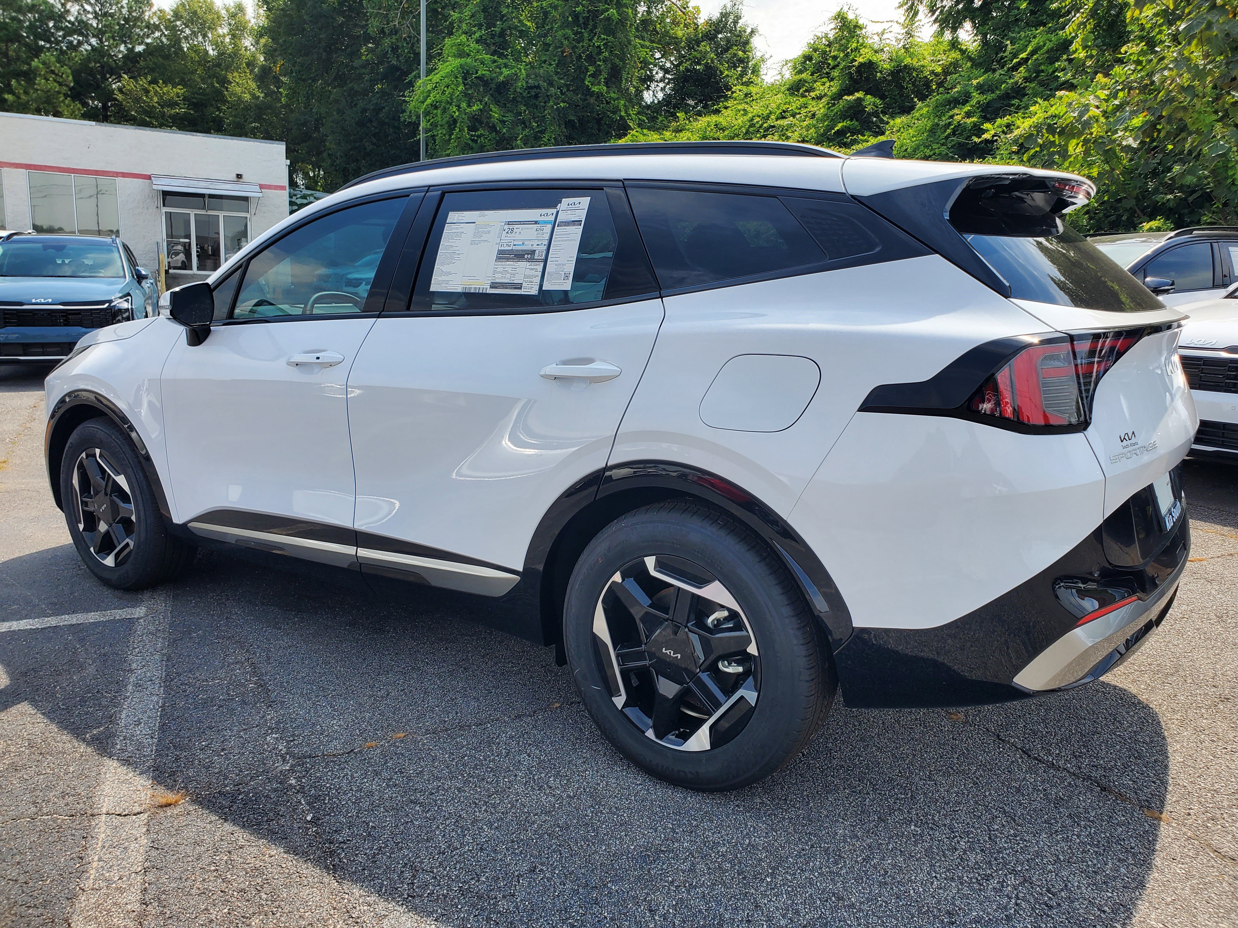 New 2026 Kia Sportage SX image 4
