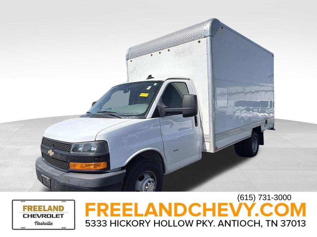 Used 2020 Chevrolet Express 3500 w/ Driver Convenience Package RWD image 5