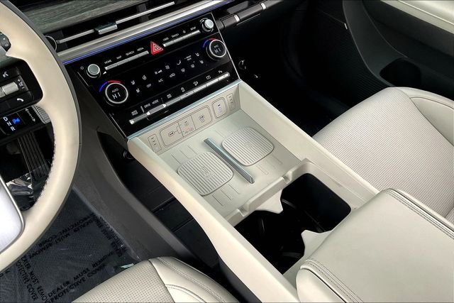 Used 2025 Hyundai Santa Fe Calligraphy image 17