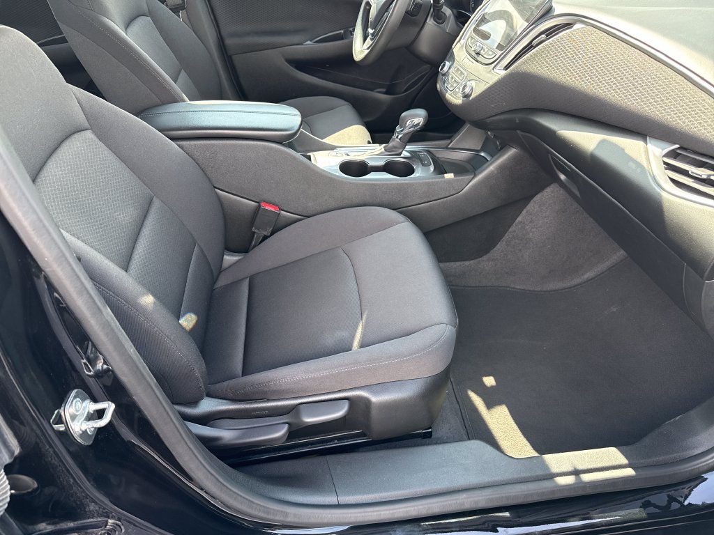 Used 2024 Chevrolet Malibu LT FWD image 19