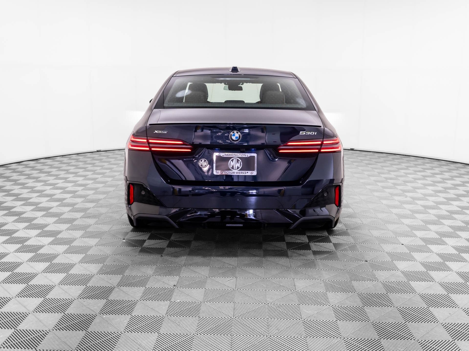 Used 2024 BMW 530i xDrive w/ M Sport Package AWD/4WD image 4