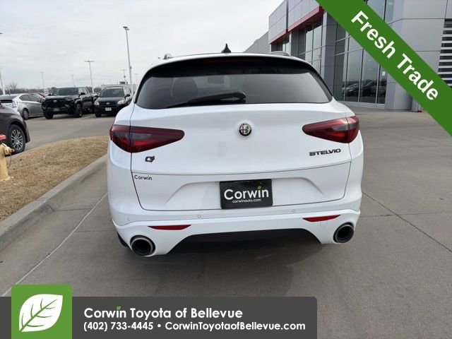 Used 2021 Alfa Romeo Stelvio Ti w/ Nero Edizione image 7