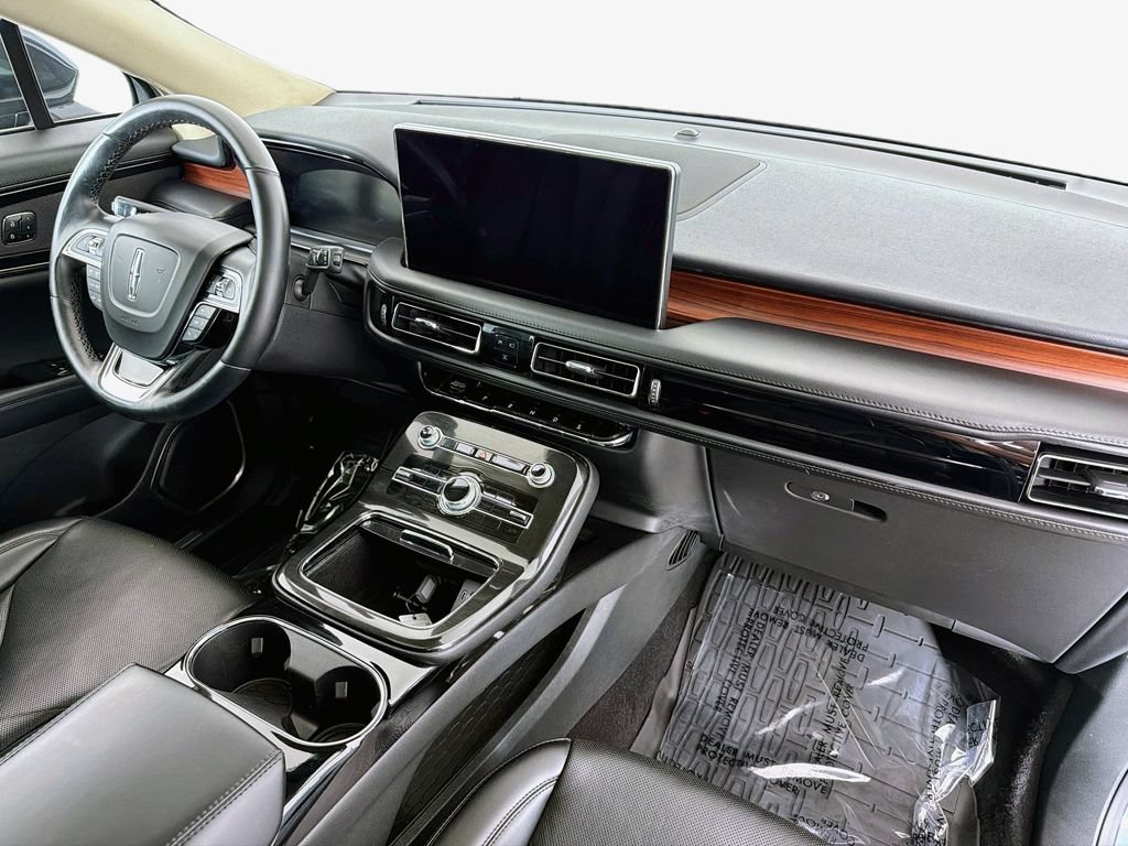 Used 2023 Lincoln Nautilus Reserve AWD/4WD image 23