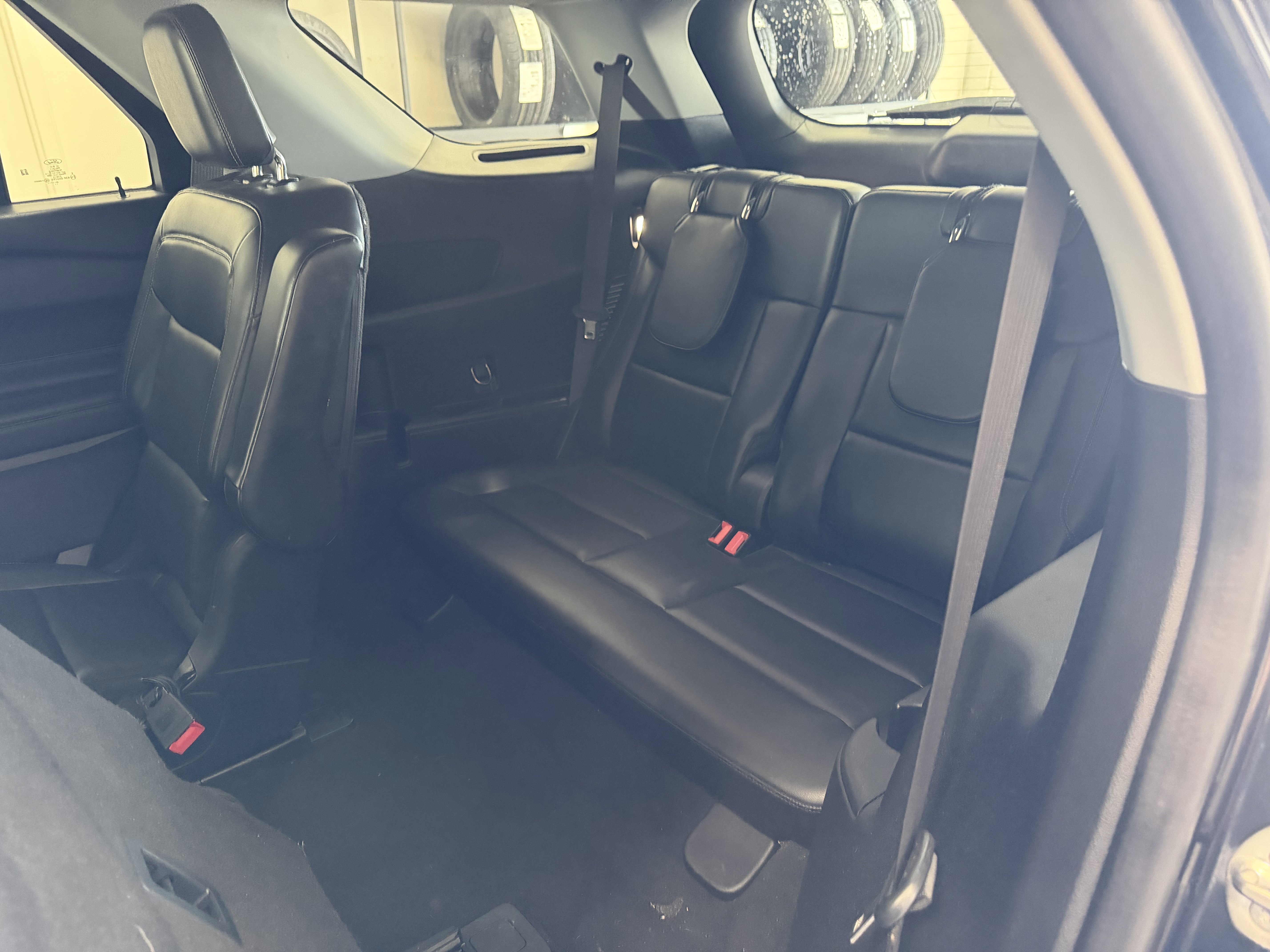 Used 2022 Ford Explorer XLT w/ Equipment Group 202A RWD image 28