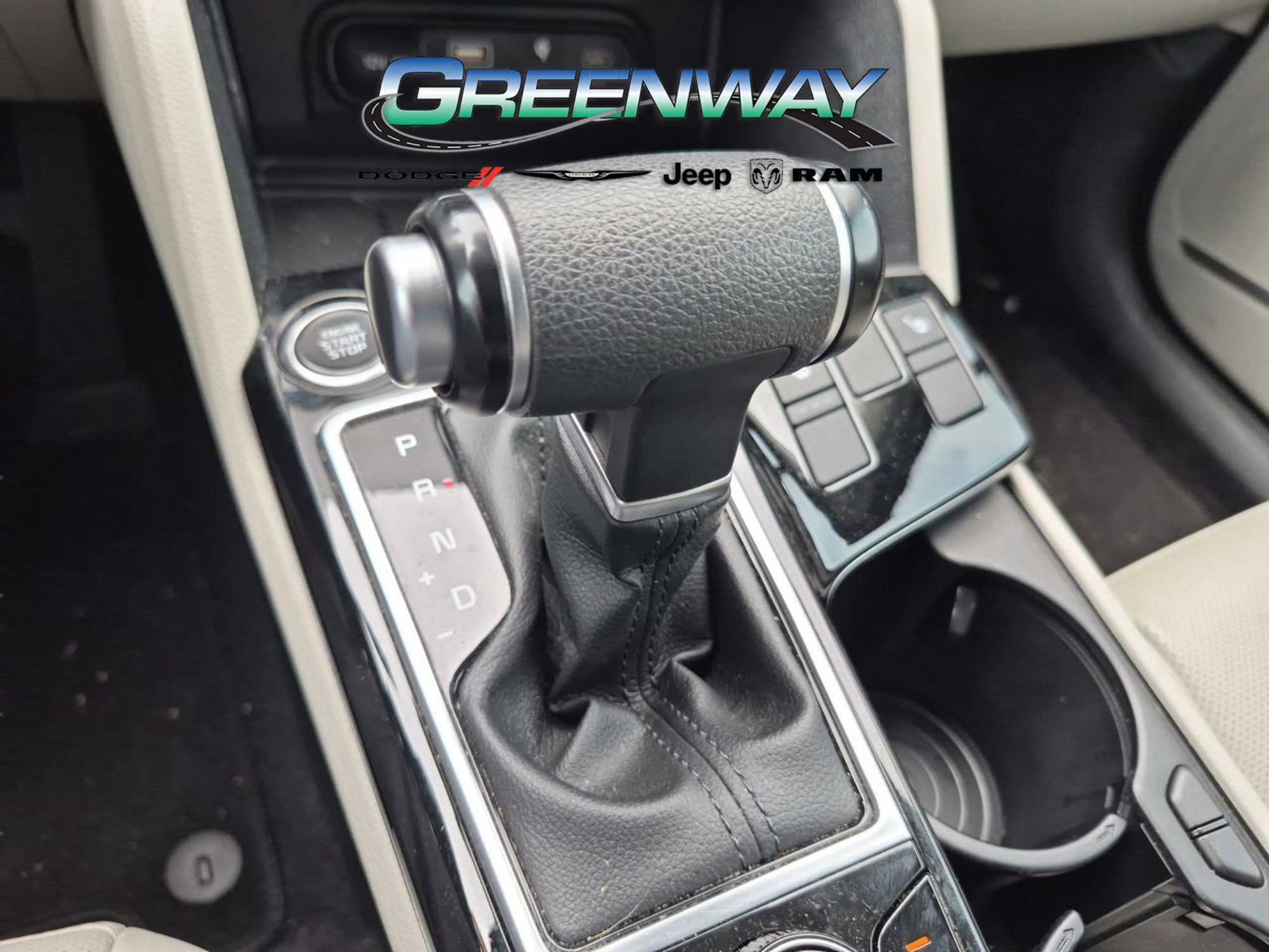 Used 2024 Kia Sportage EX FWD image 22