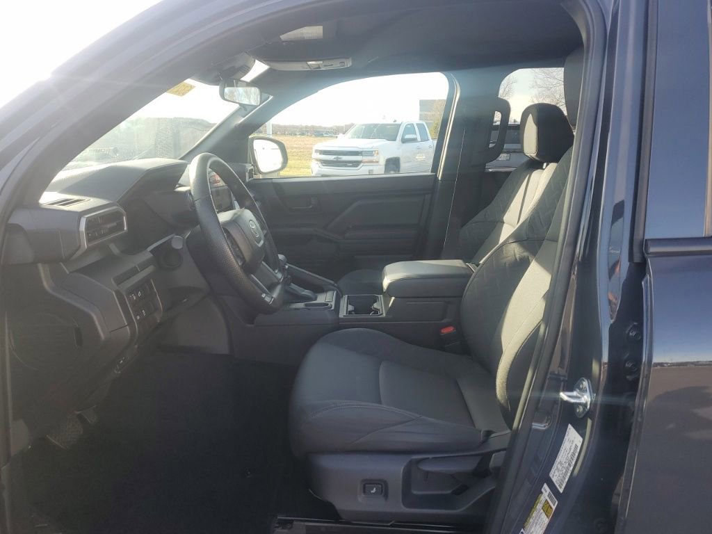 Used 2024 Toyota Tacoma SR image 13