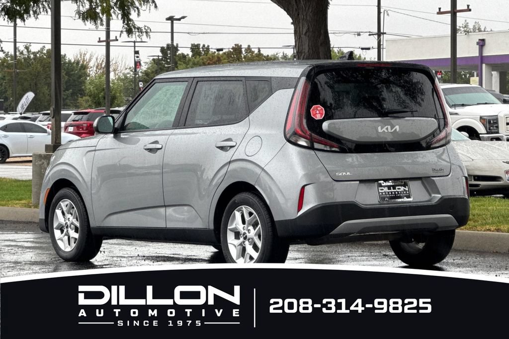 Certified 2023 Kia Soul LX w/ LX Technology Package FWD image 9