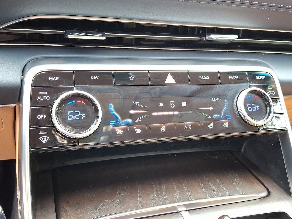 Used 2024 Genesis GV80 2.5T w/ Advanced Package AWD/4WD image 16