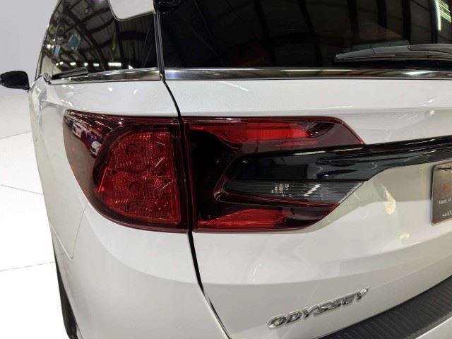 Used 2023 Honda Odyssey Sport image 12