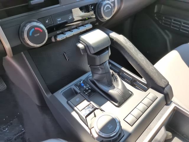Used 2026 Toyota Tacoma SR5 AWD/4WD image 19