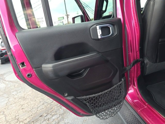 Used 2022 Jeep Wrangler Unlimited Sahara image 34