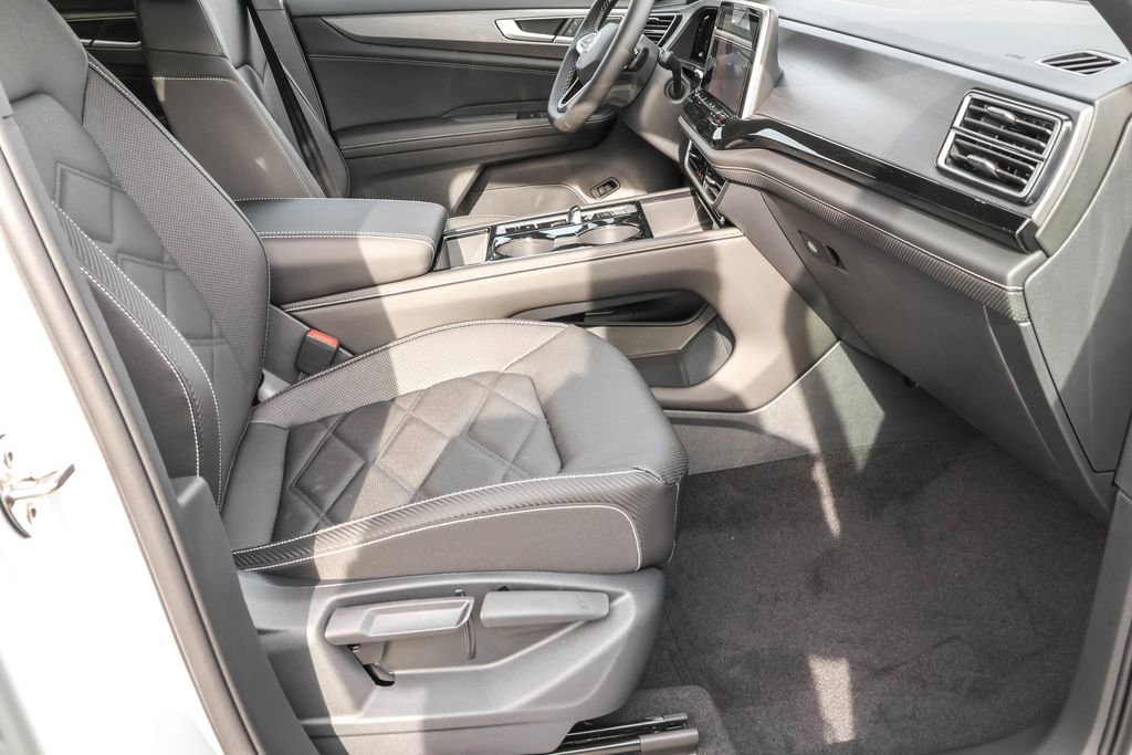 New 2026 Volkswagen Atlas Cross Sport SE FWD image 42