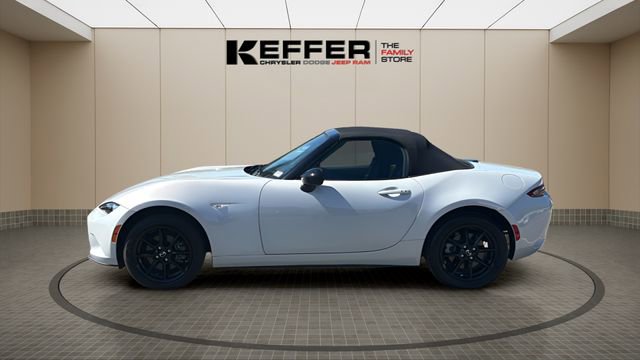 Used 2019 MAZDA MX-5 Miata Sport w/ I-ACTIVSENSE Sport Package image 2