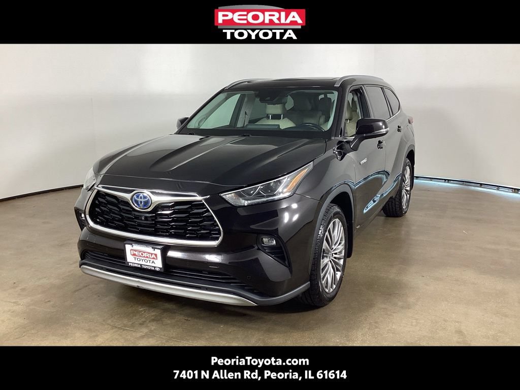 Used 2021 Toyota Highlander Platinum AWD/4WD image 1