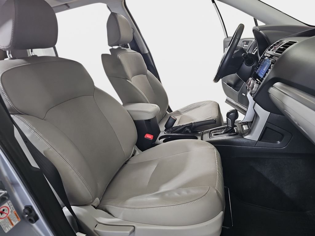 Used 2016 Subaru Forester 2.5i Touring w/ Eyesight & Navigation System AWD/4WD image 12