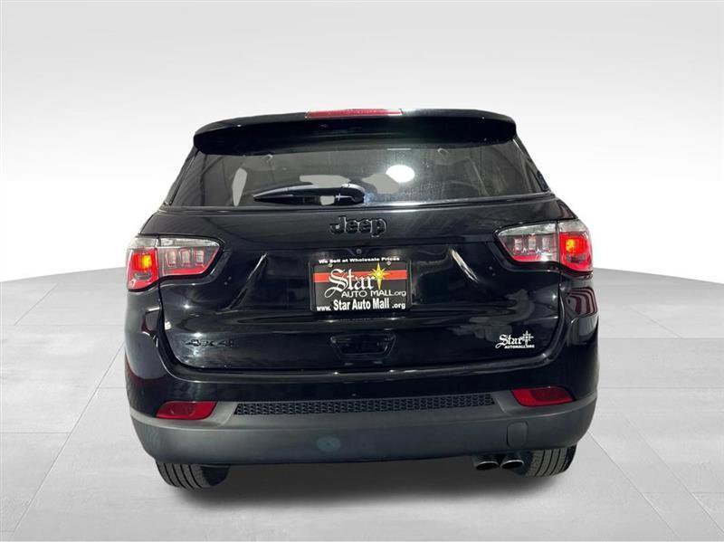 Used 2018 Jeep Compass Latitude image 6